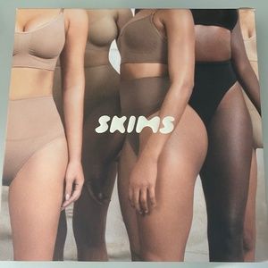 SKIMS Core Control Brief - Clay - L/XL